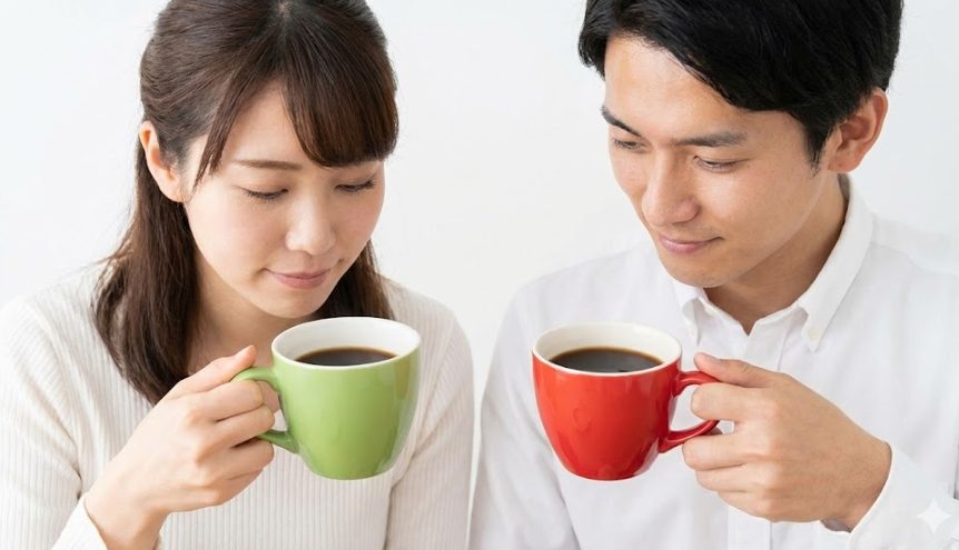 アーミーグリーンとアーミーレッドの違い！どっちがまずくない？