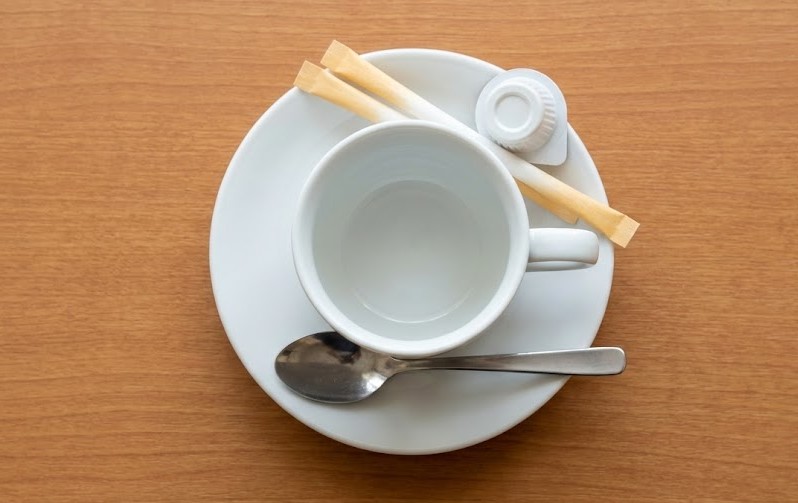 基本となるコーヒーの砂糖やミルクの置き方とマナー