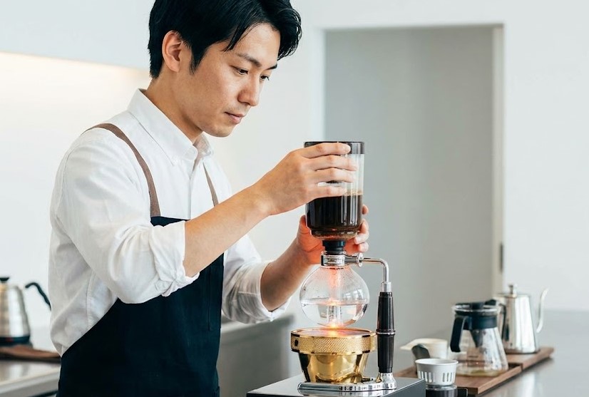 サイフォンコーヒーの原理に基づいた味と入れ方